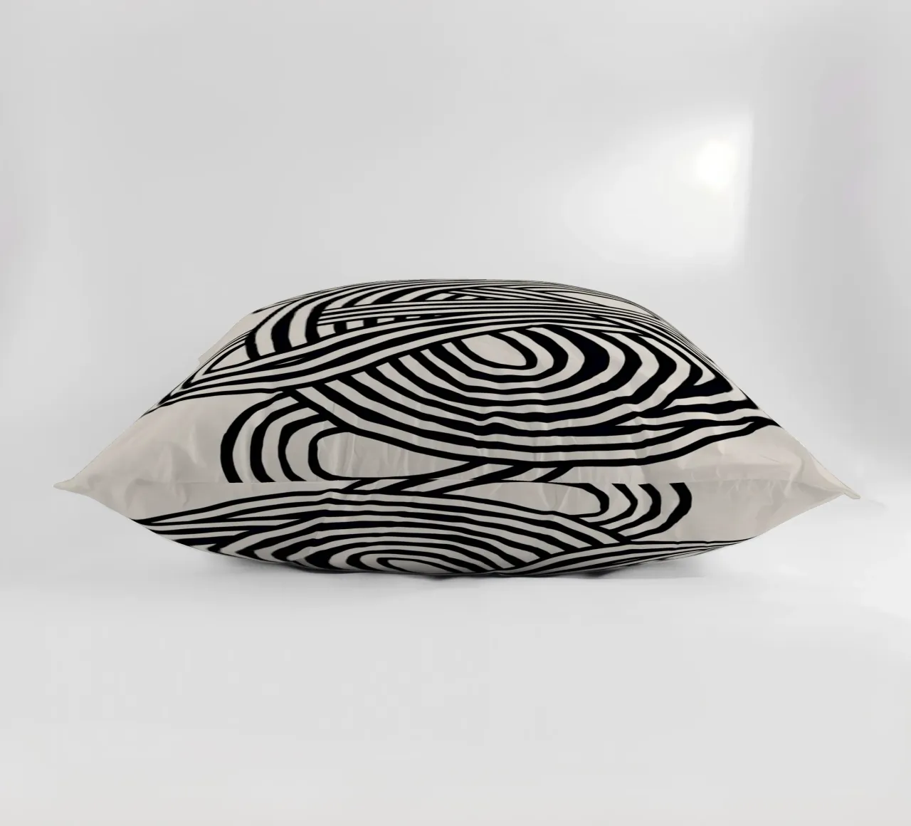 Line art forma organica in nero cuscino da Little Dean