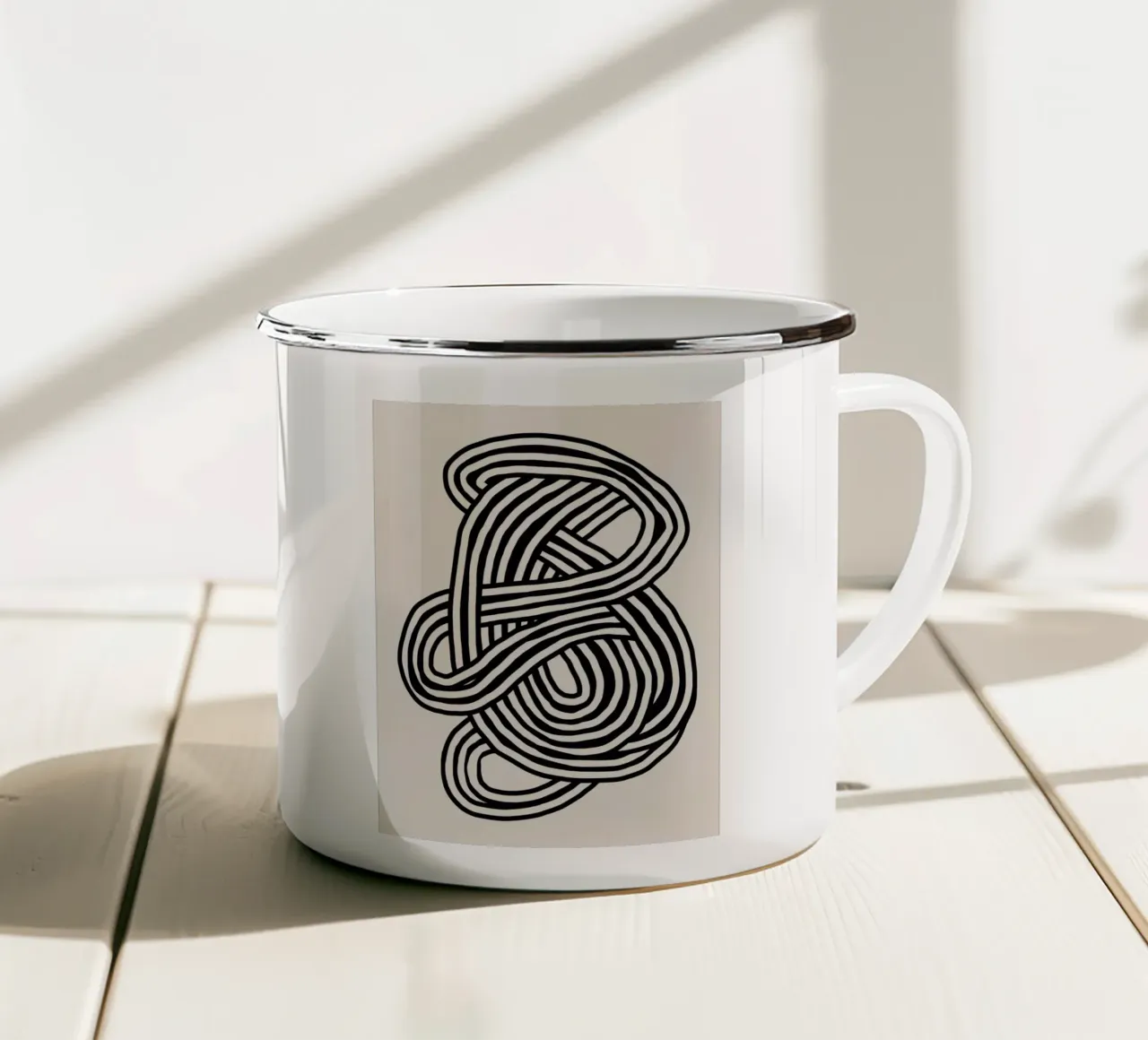 Line art forma organica in nero tazza in smalto da Little Dean
