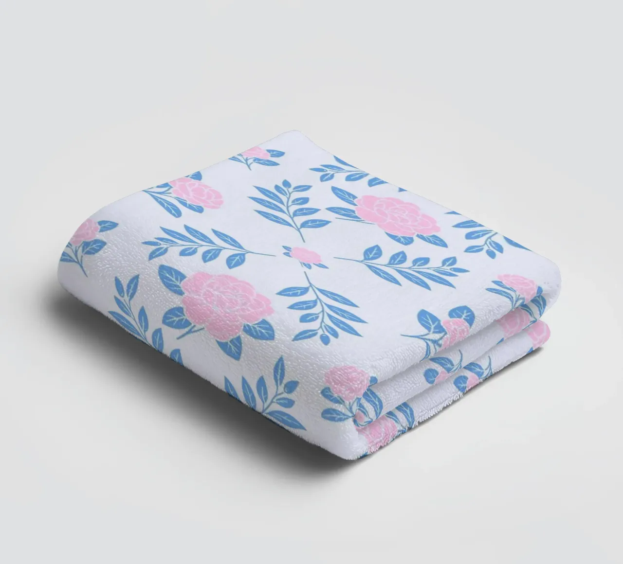 Camelia damascata rosa e blu asciugamano da bagno da SilverPegasus