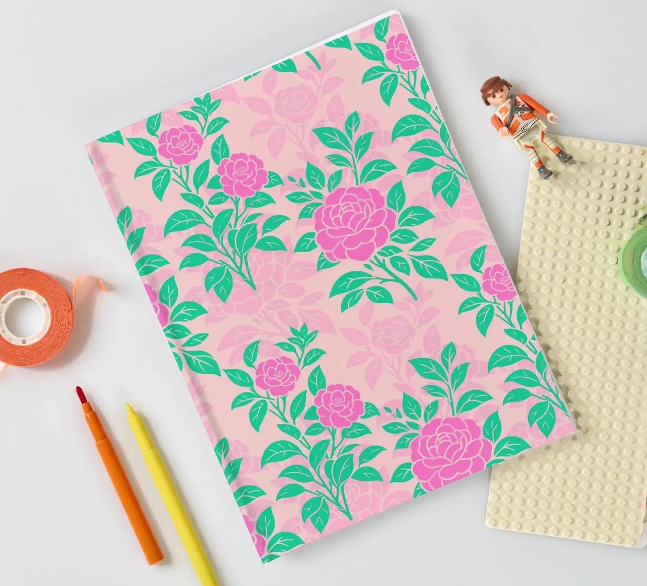 Camelia bloemen groen en roze notitieboek van SilverPegasus