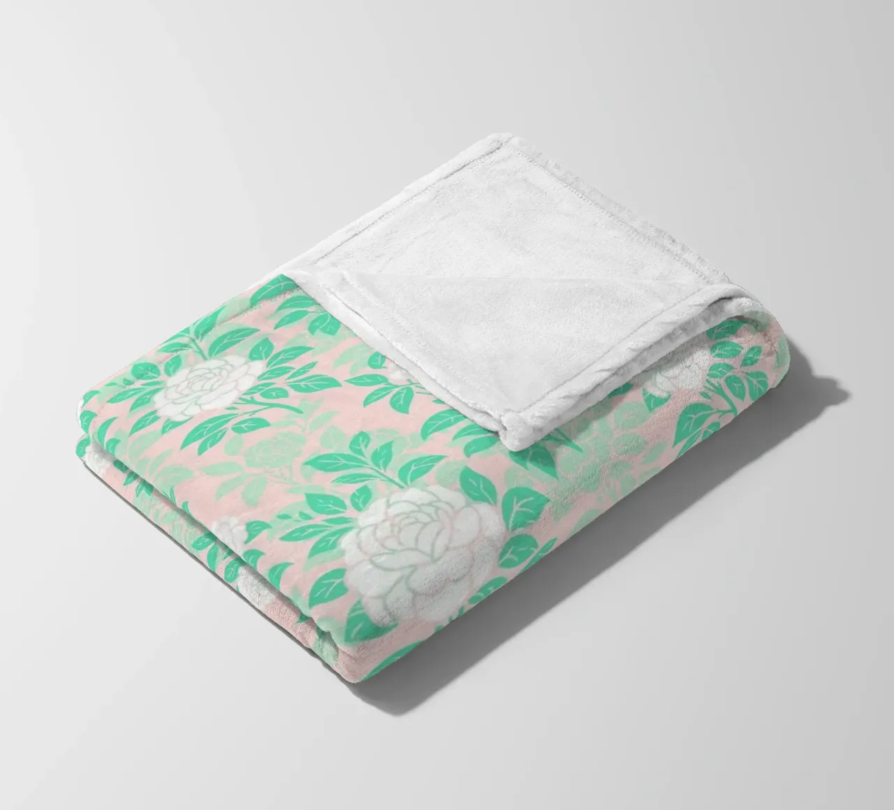 Fiori di camelia verdi e bianchi coperta in pile da SilverPegasus
