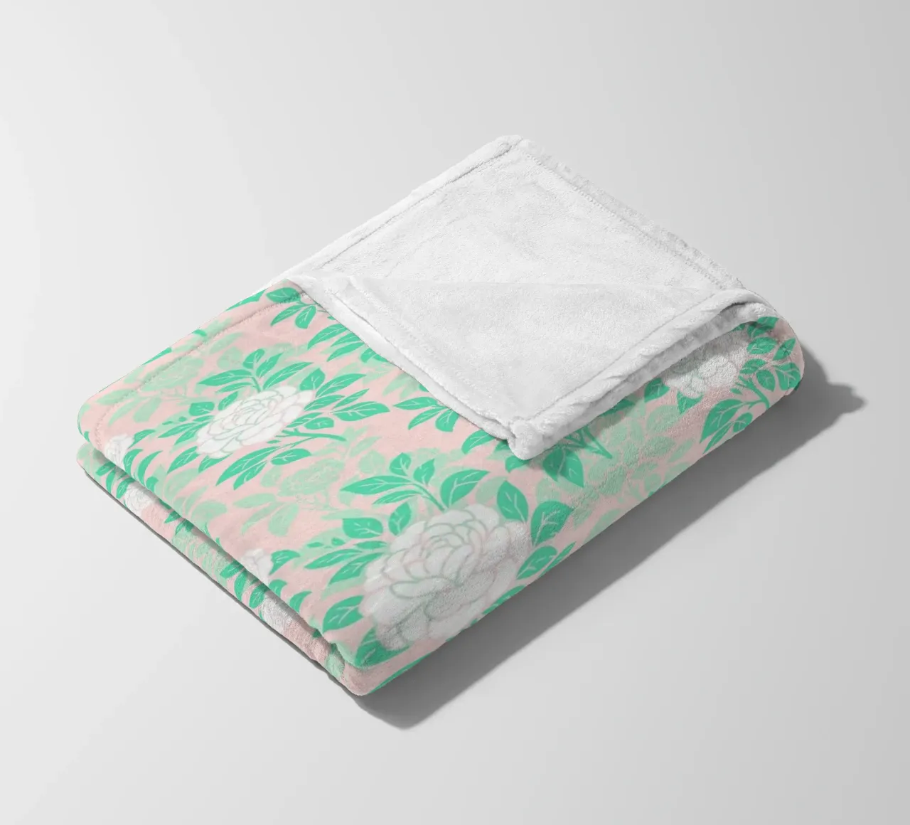 Fiori di camelia verdi e bianchi coperta in pile da SilverPegasus
