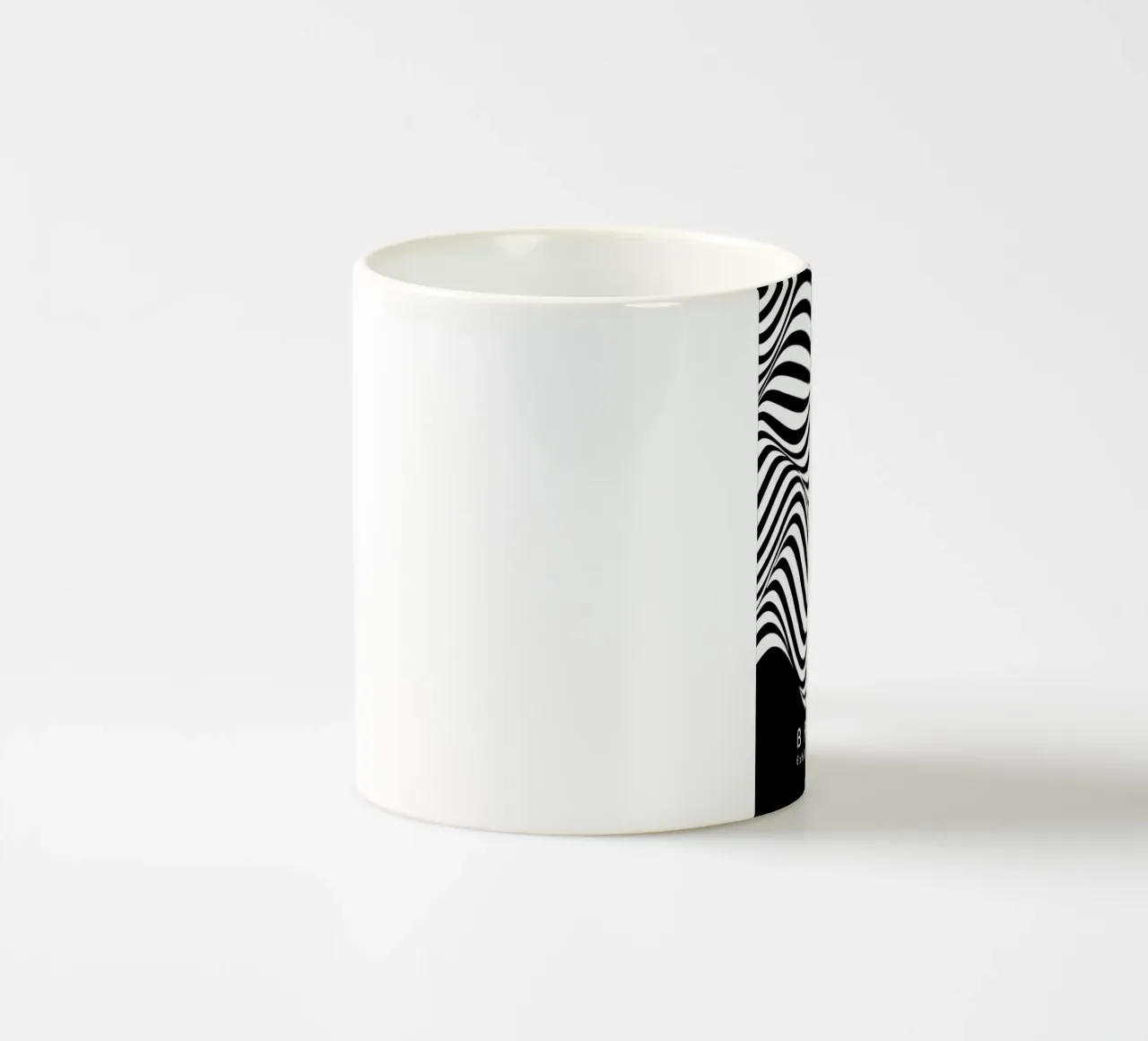 bauhaus in bianco e nero tazza in ceramica da Purrfect Whiskers Art