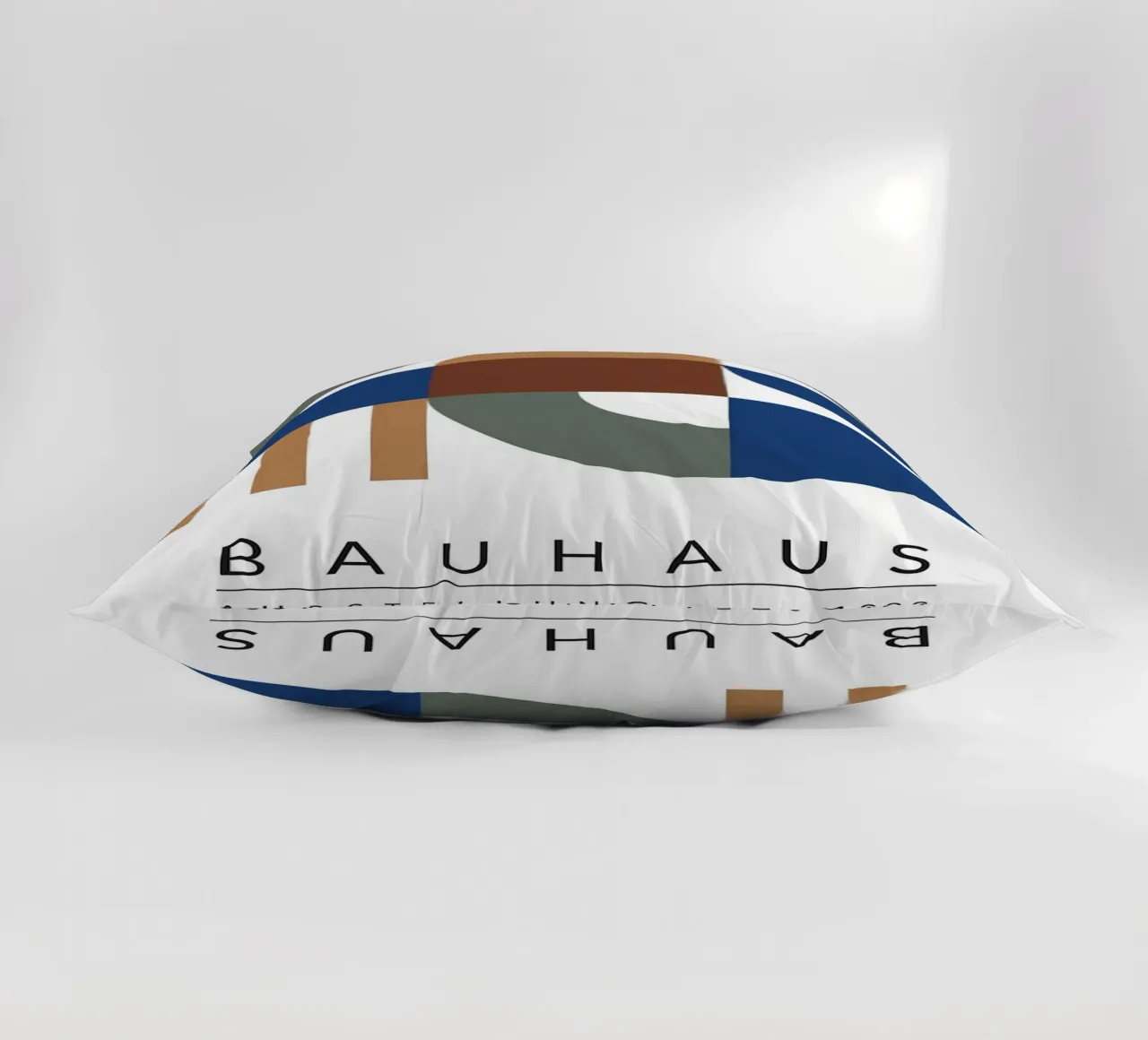 mostra bauhaus forme geometriche cuscino da MinimalistPosterCharles