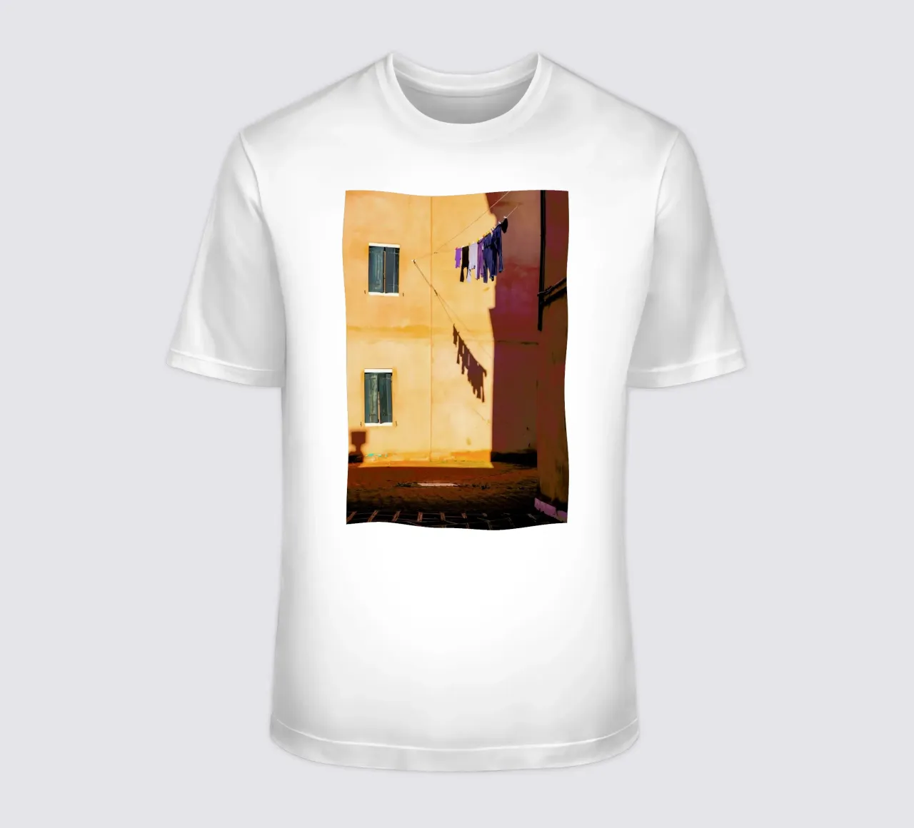Golden Rays On Washing t-shirt da METROPOLIS