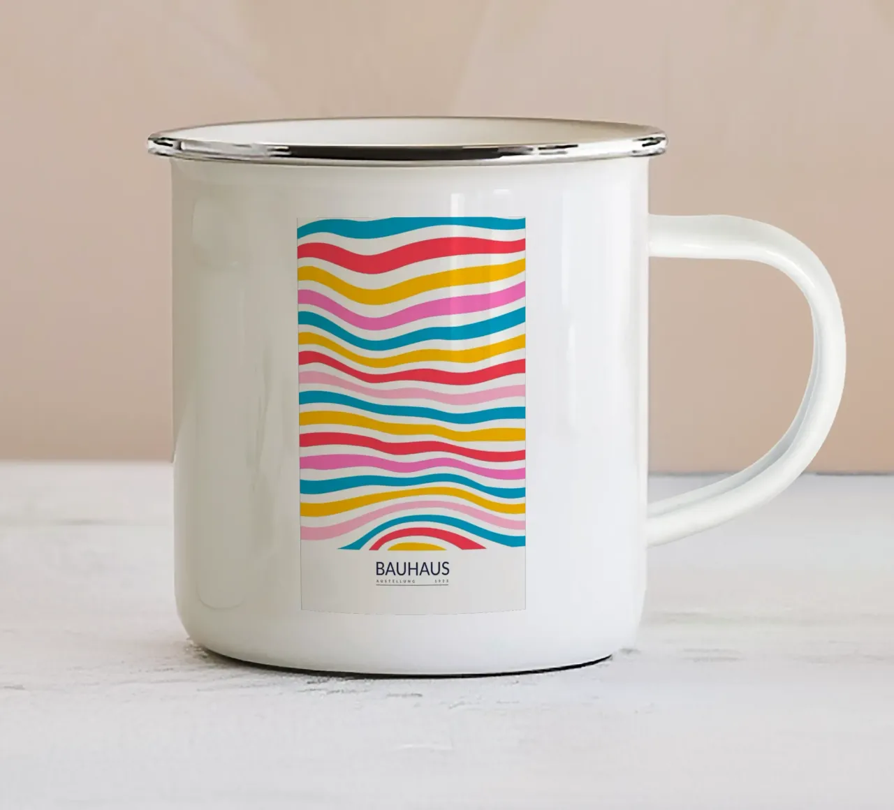 Bauhaus onde strisce ripetizione colorata tazza in smalto da Dale Edward YoungJr