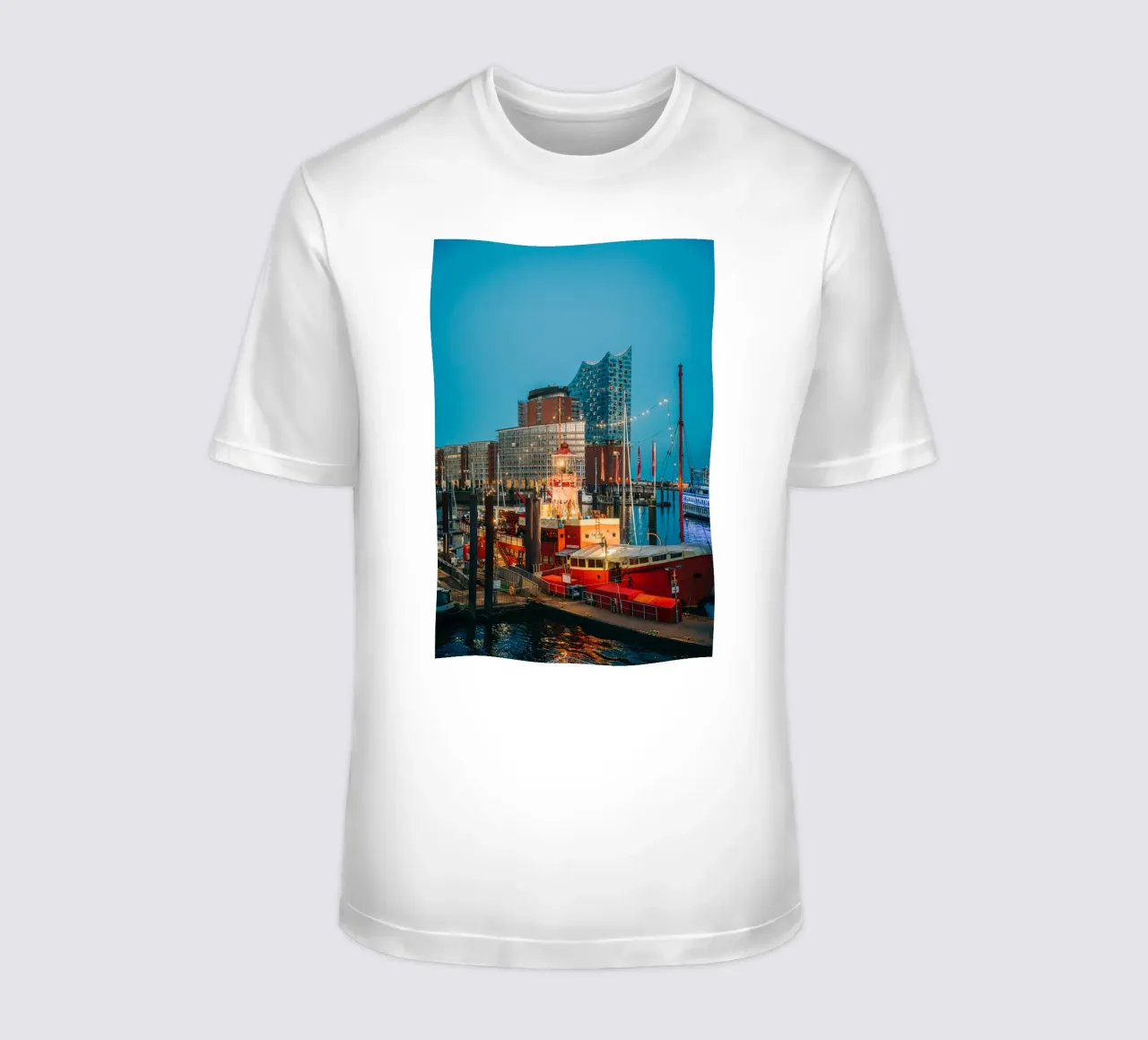 Amburgo, Landungsbrücken - Elbphilharmonie in serata t-shirt da Bold and Retro
