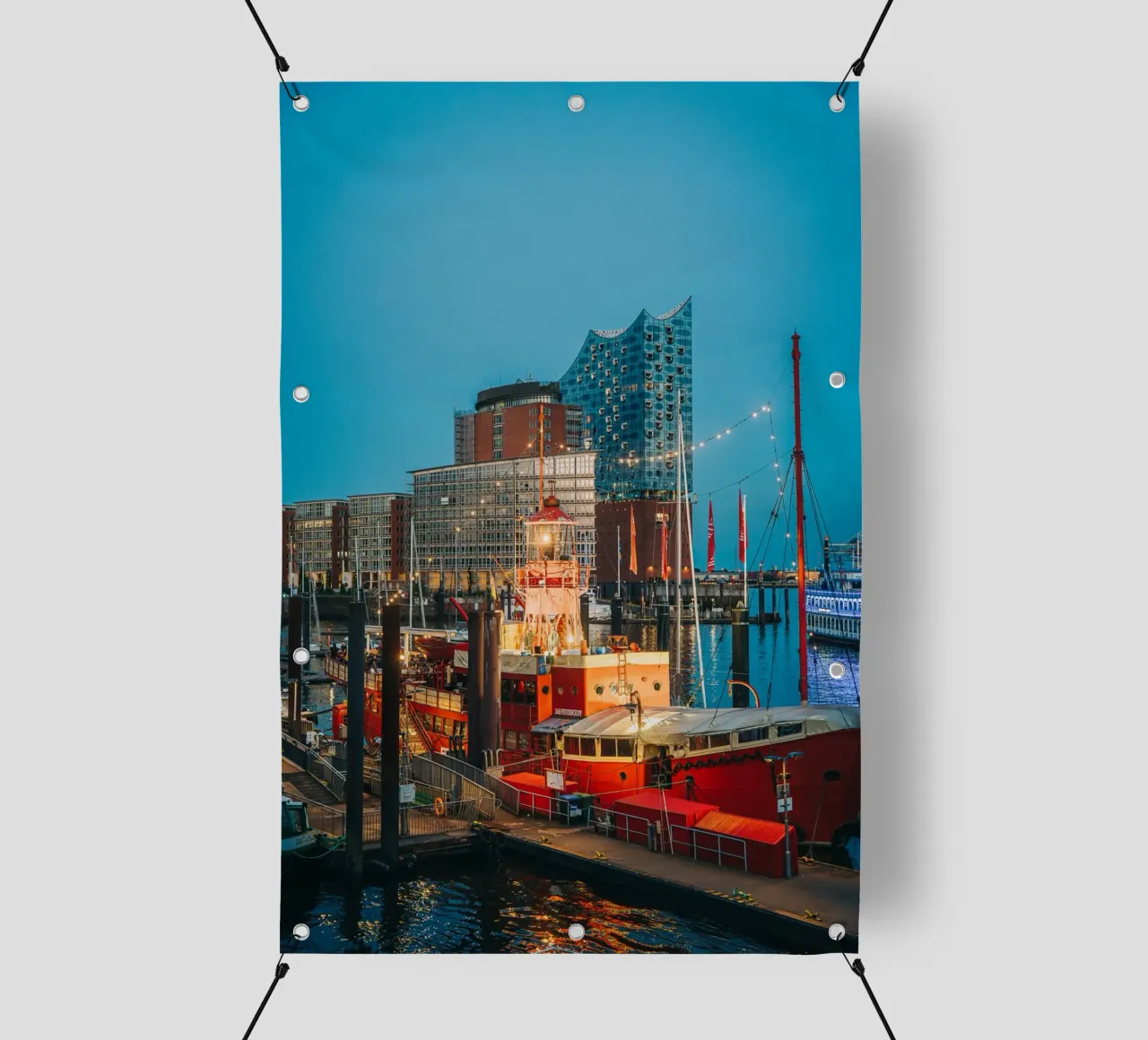 Amburgo, Landungsbrücken - Elbphilharmonie in serata telo in pvc da Bold and Retro