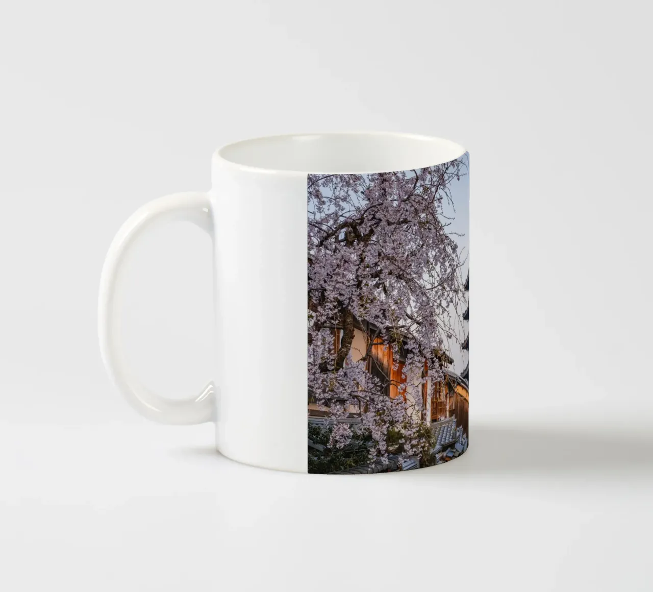 Fiori di ciliegio a Kyoto, Giappone tazza in ceramica da Marcel Bisig