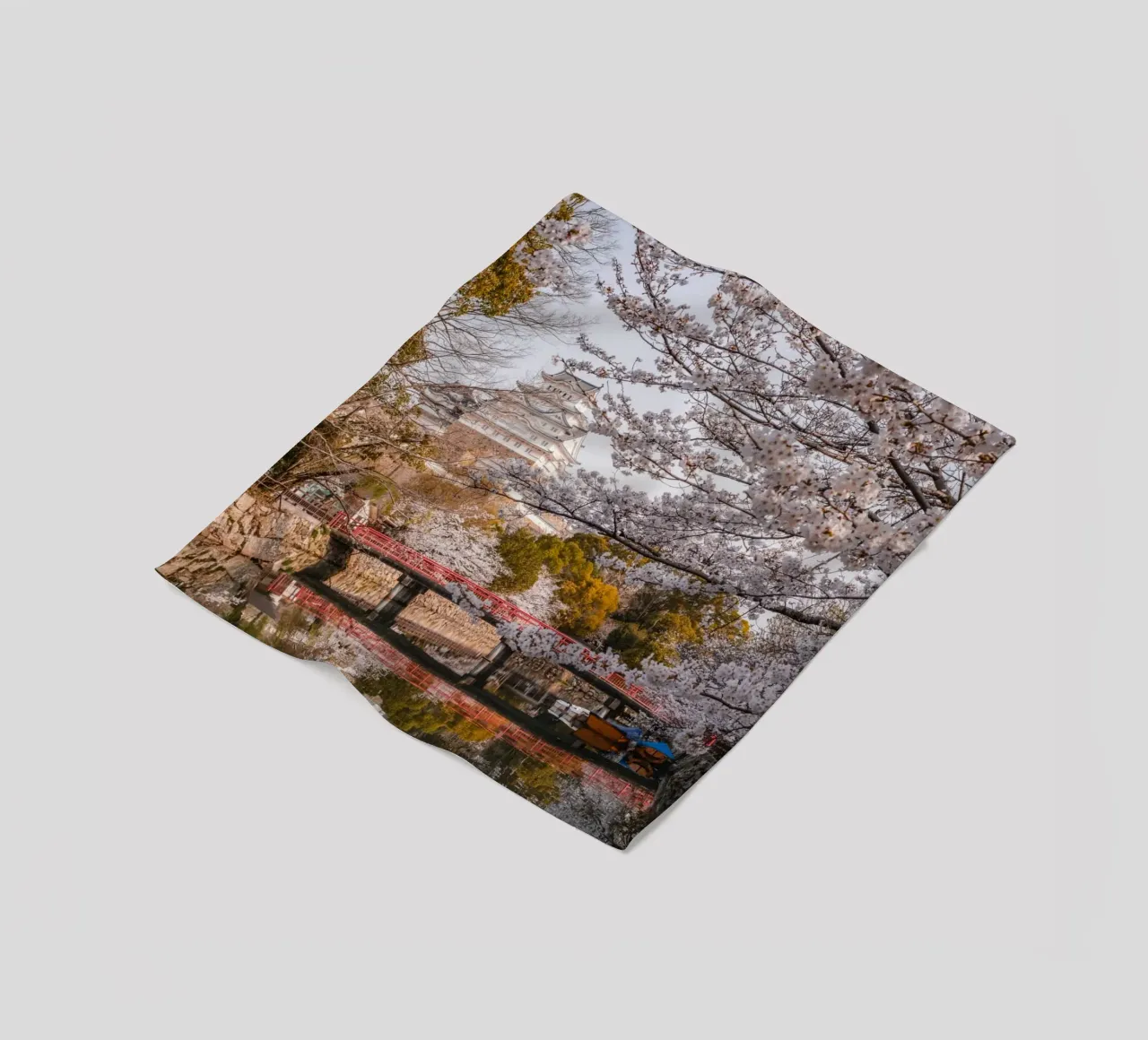 I ciliegi in fiore del castello di Himeji, Giappone coperta in pile da Marcel Bisig