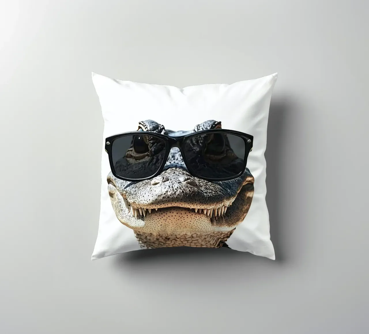 occhiali da sole alligatore rettile animale cuscino da James Isaac Jackson
