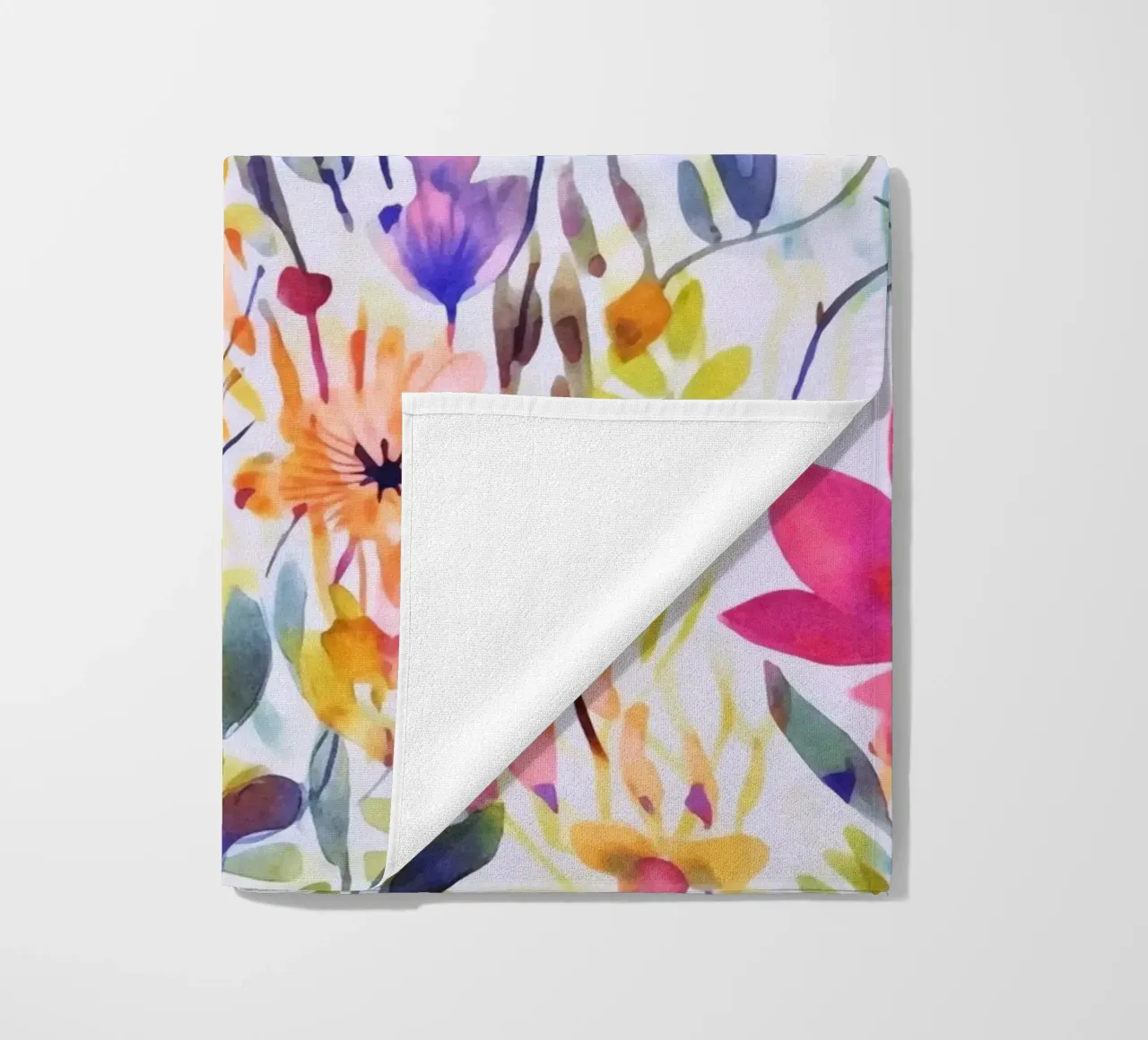 Studio di fiori acquerellati multicolore telo mare da Andrea Haase Modern Home
