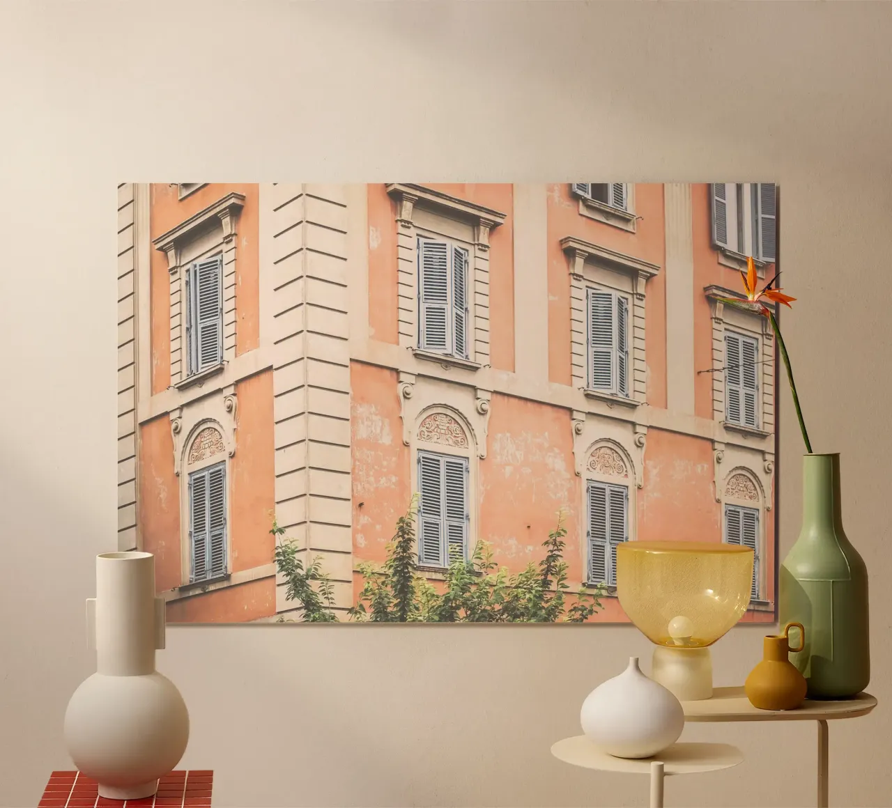 Roma, Italia I Facciata arancione di un vecchio edificio italiano poster con telaio in plastica da Julie Travel Photography