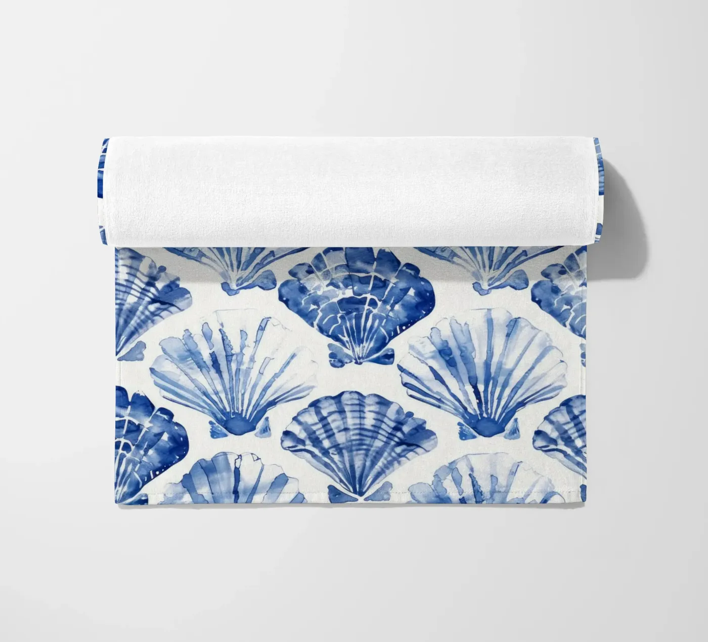 Blue Shell Pattern strandhanddoek van treechild