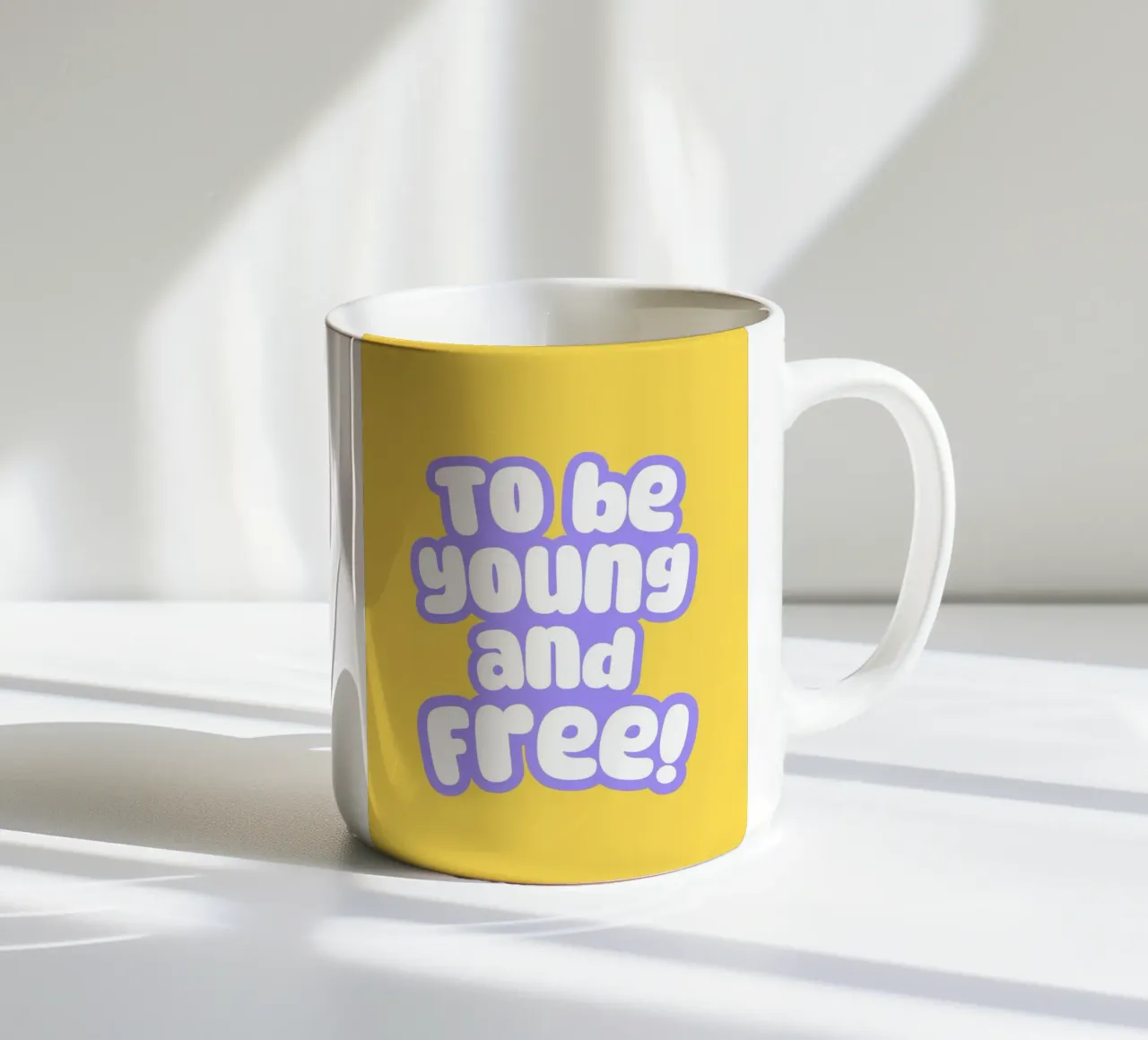 Young and free tazza in ceramica da Ohkimiko