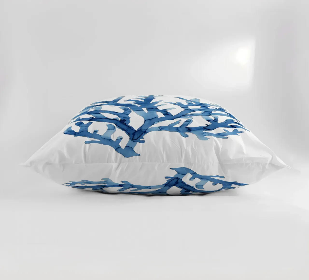 Blue Coral (Without Background) cuscino da treechild