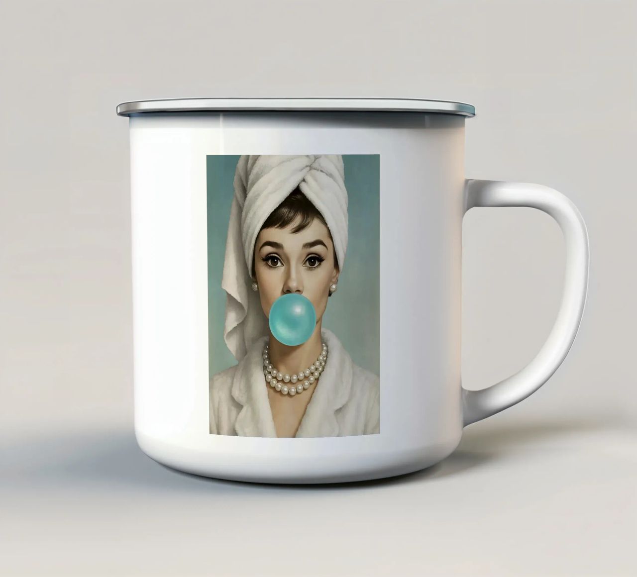 AUDREY HEPBURN GOMMA DA MASTICARE tazza in smalto da ARTOMATIC
