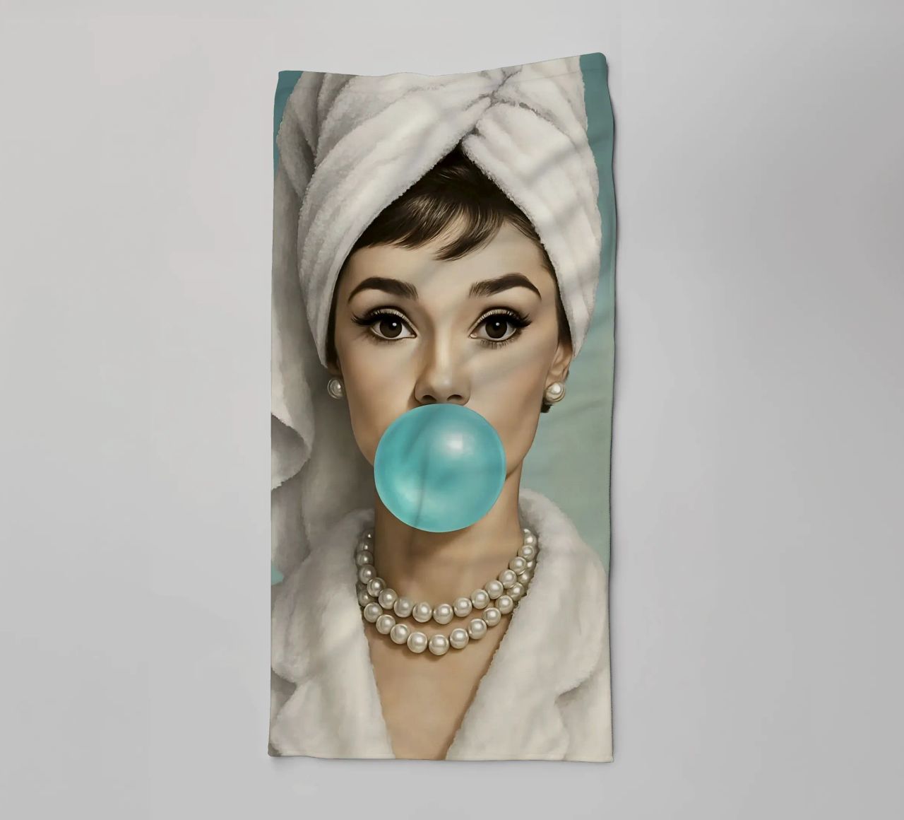 AUDREY HEPBURN CHICLE toalla de baño de ARTOMATIC