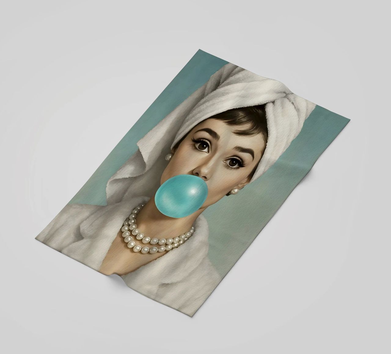 AUDREY HEPBURN CHICLE toalla de playa de ARTOMATIC