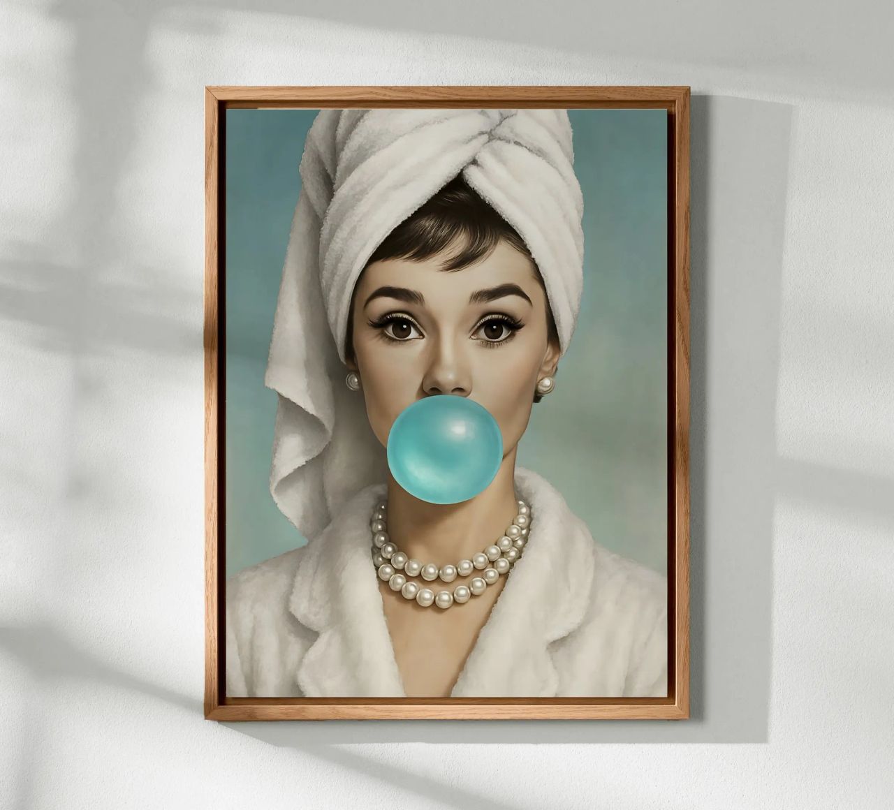 AUDREY HEPBURN CHICLE aluminio dibond de ARTOMATIC