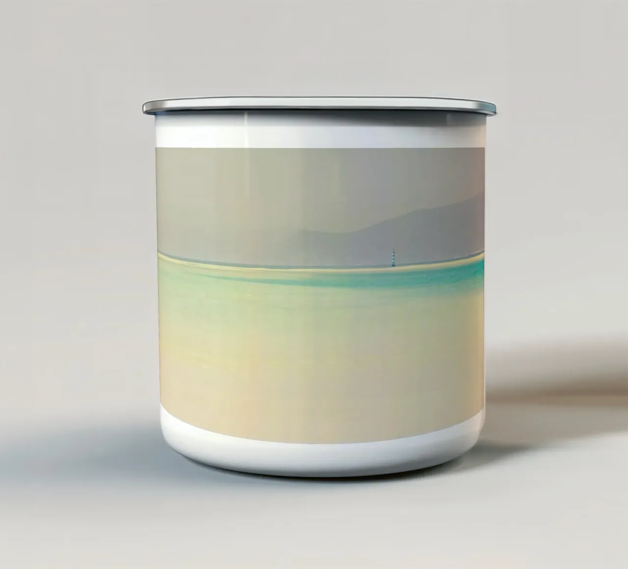 Troia tazza in smalto da Ingrid Beddoes