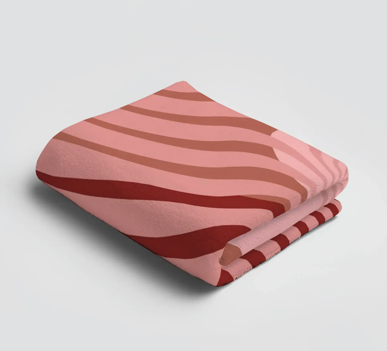 Jenseits des Nebels Bronze Maroon Handtuch von SilverPegasus