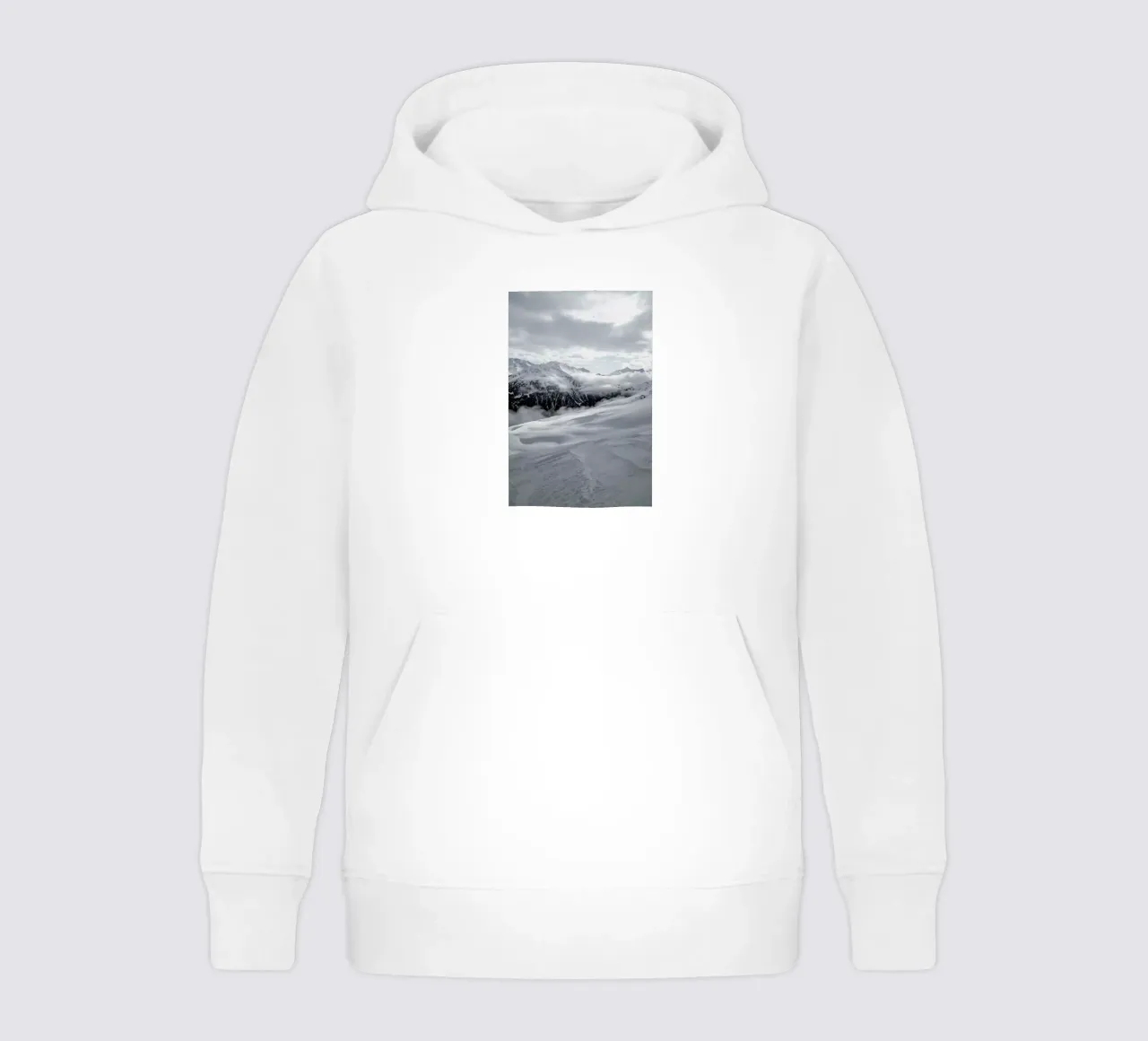 Clouds In The Mountains felpa bambino con cappuccio da Sebastian Hilgetag