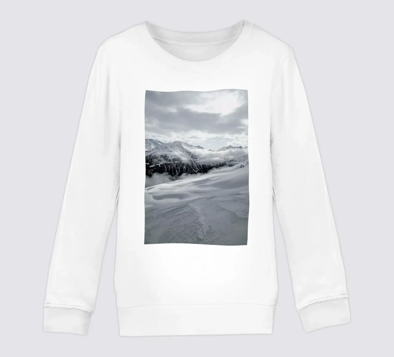 Clouds In The Mountains felpa bambino da Sebastian Hilgetag