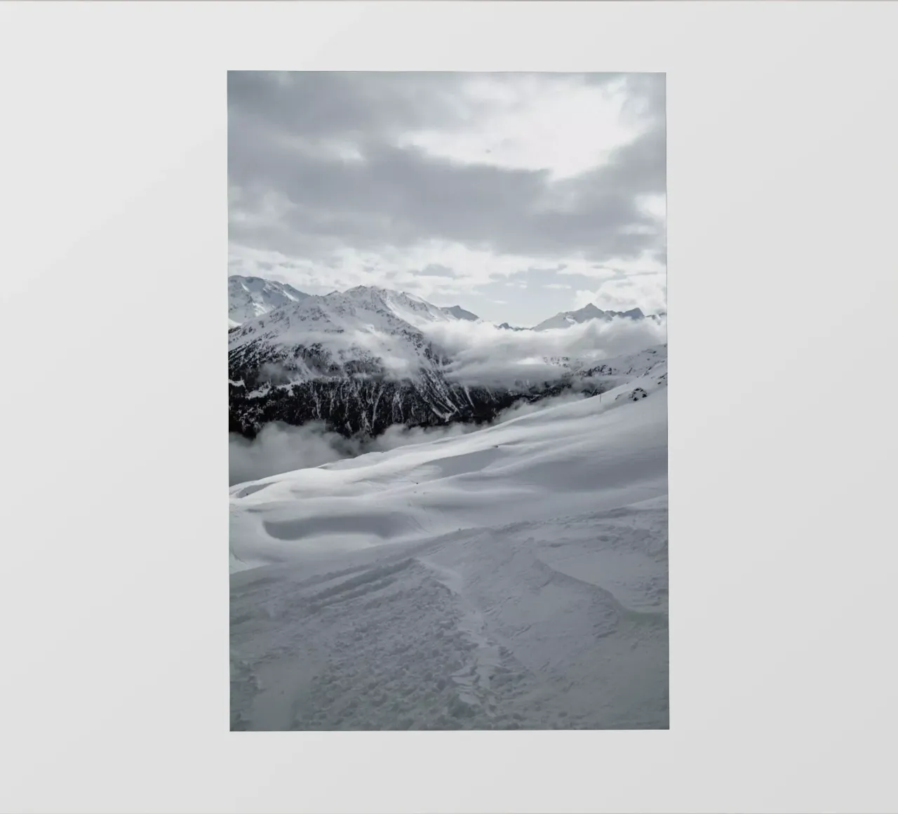 Clouds In The Mountains pellicola backlit da Sebastian Hilgetag