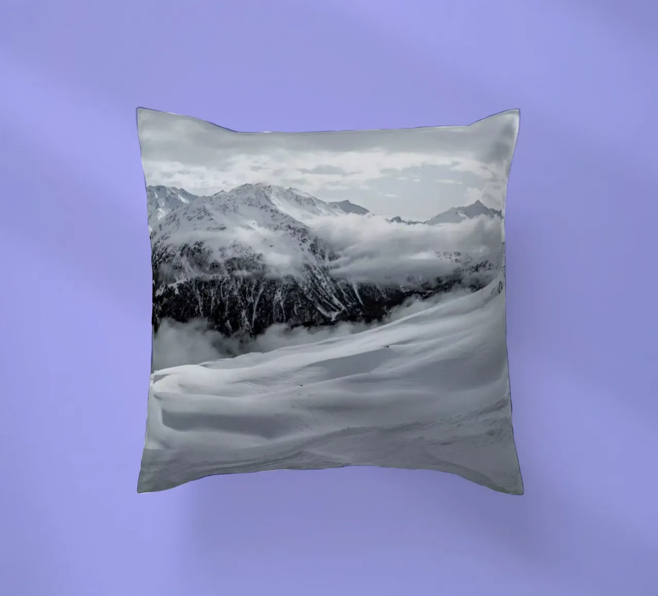 Clouds In The Mountains cuscino da Sebastian Hilgetag