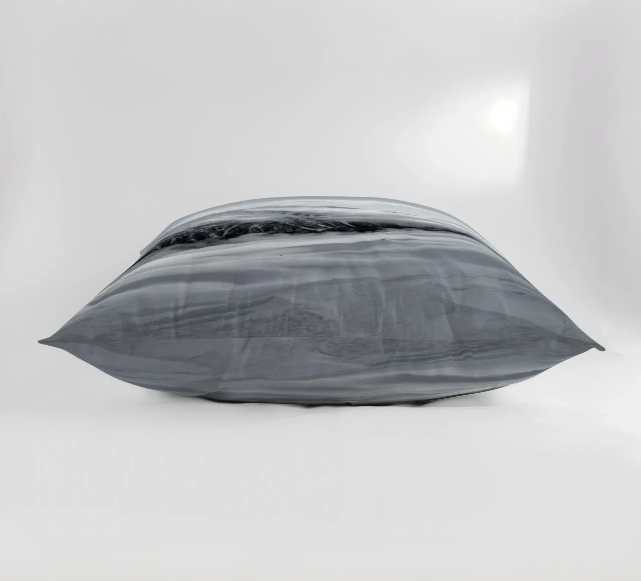 Clouds In The Mountains cuscino da Sebastian Hilgetag