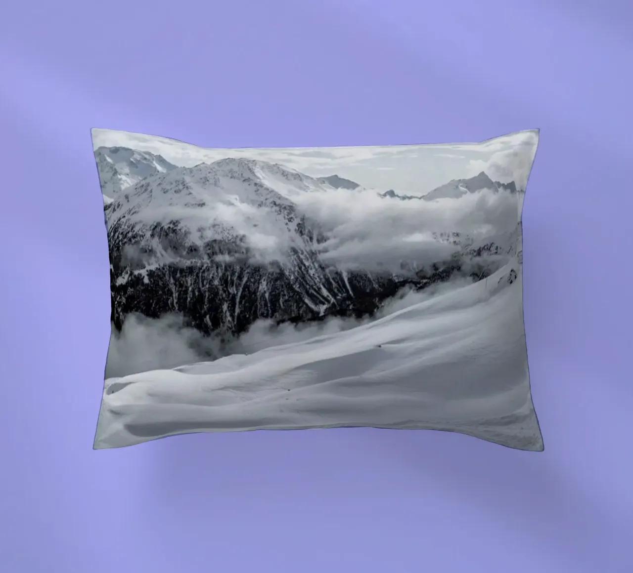 Clouds In The Mountains cuscino da Sebastian Hilgetag