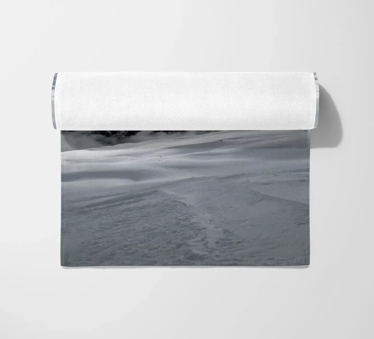 Clouds In The Mountains telo mare da Sebastian Hilgetag