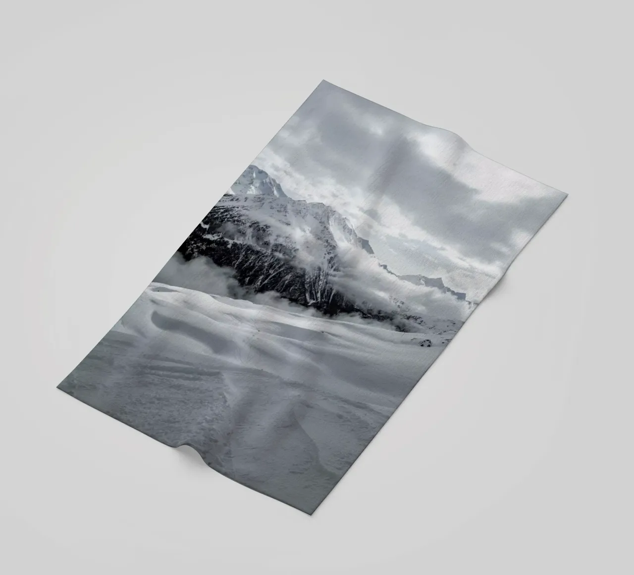 Clouds In The Mountains telo mare da Sebastian Hilgetag