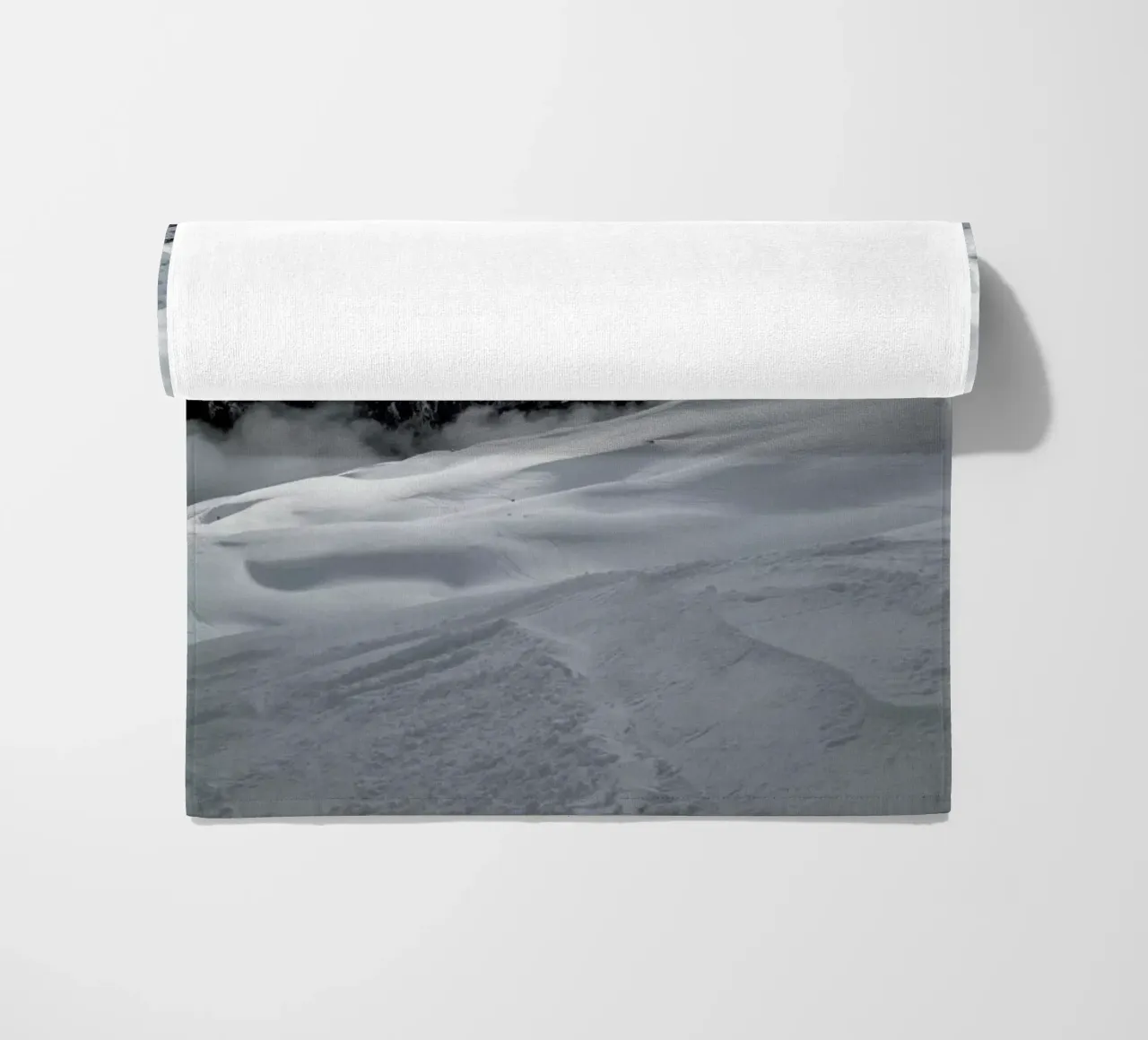 Clouds In The Mountains telo mare da Sebastian Hilgetag