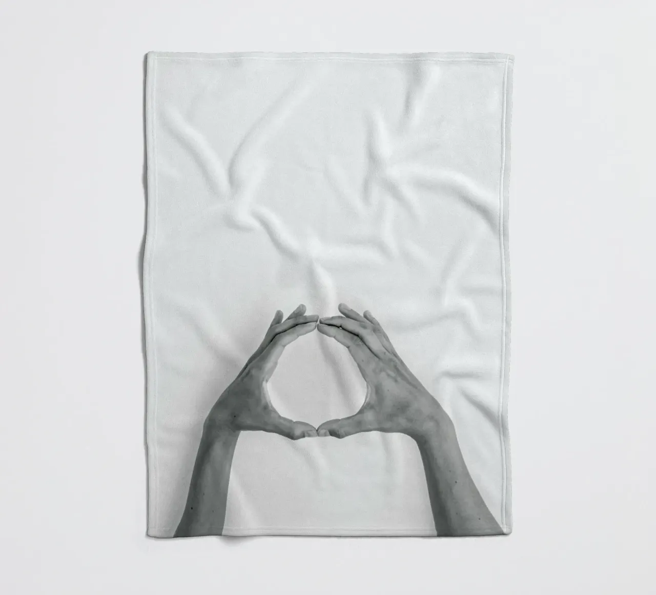 Let´s Protect Our Earth! coperta in pile da Studio Nahili