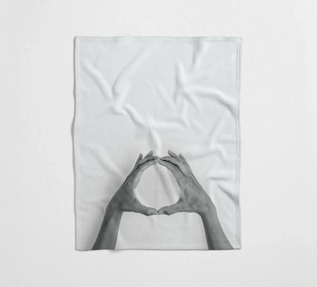 Let´s Protect Our Earth! coperta in pile da Studio Nahili