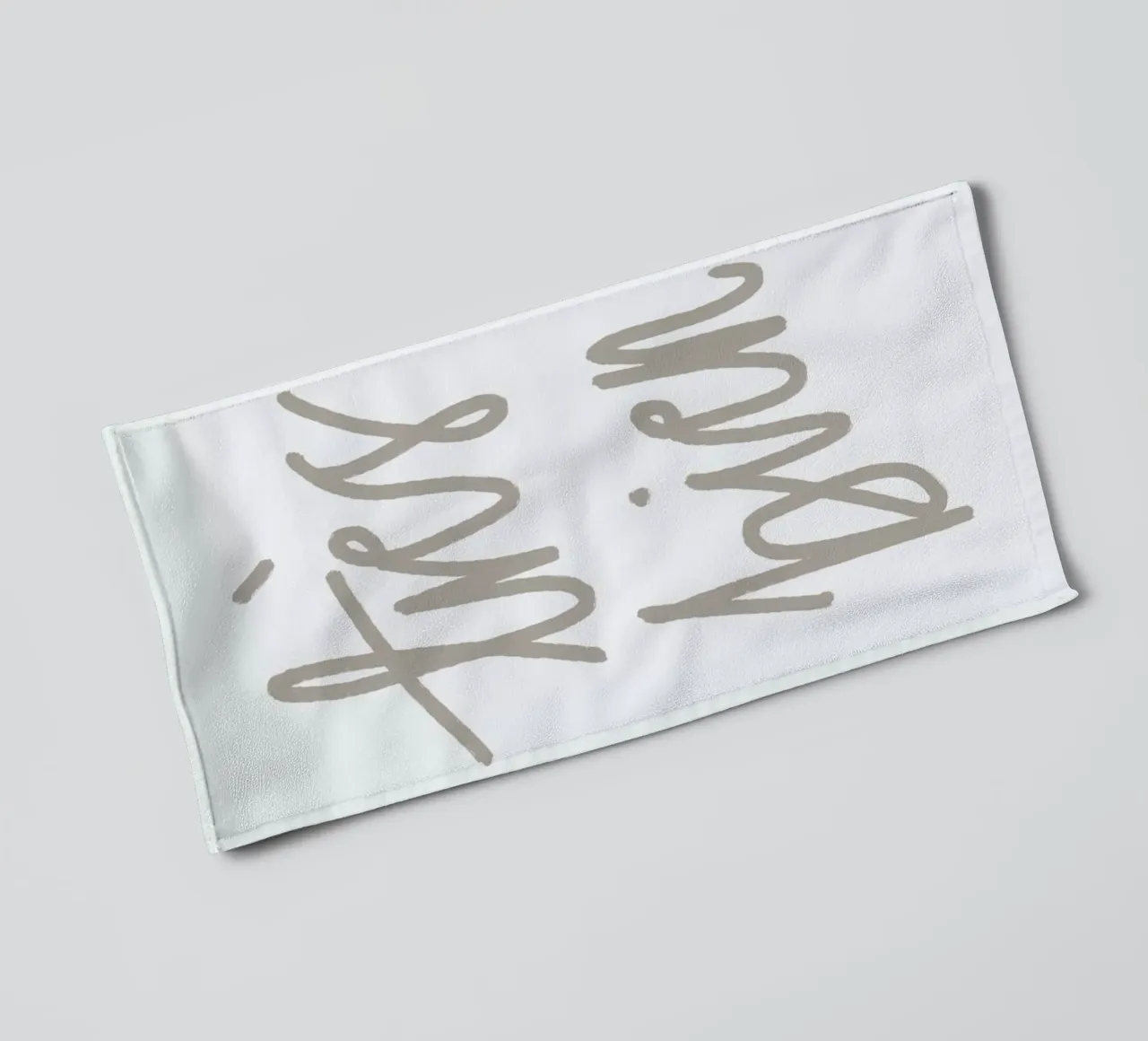 Tres bien towel by KRUTH DESIGN