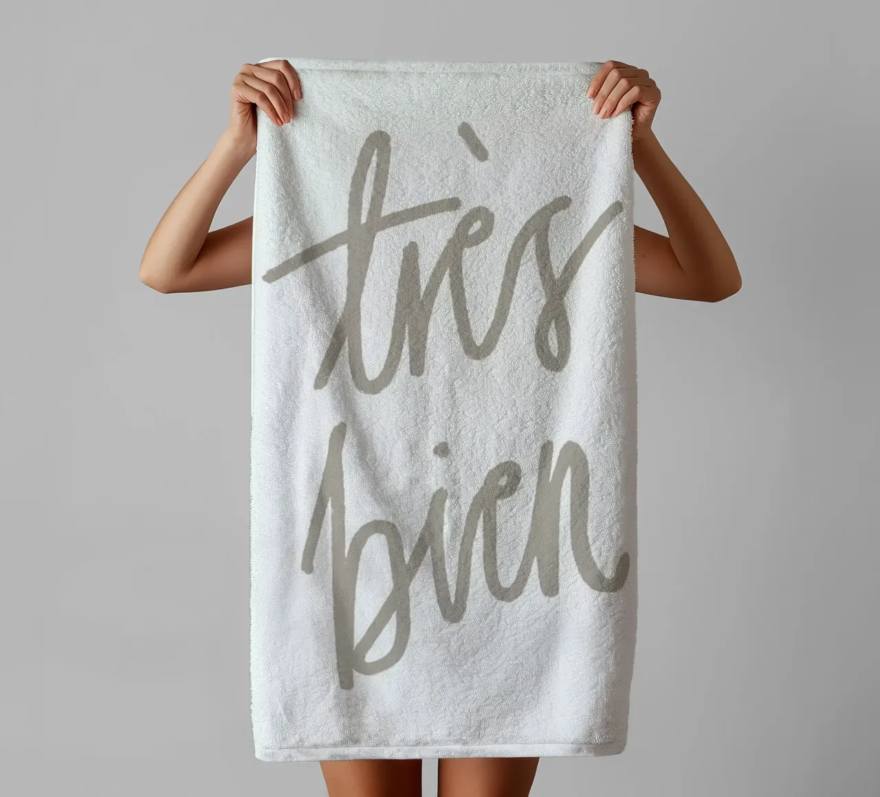 Tres bien towel by KRUTH DESIGN