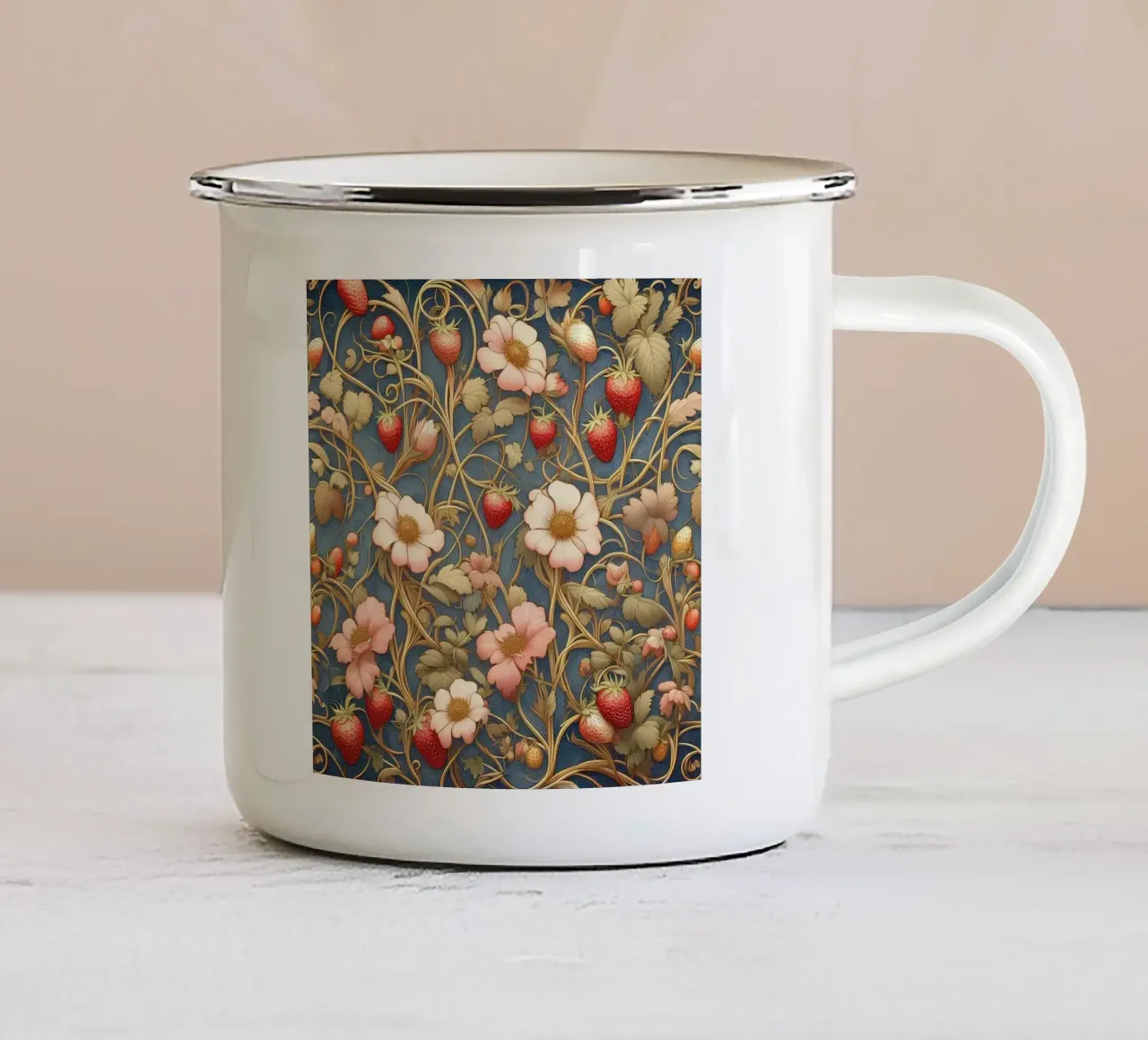 Erdbeerranken Emaille Tasse von Art-Nouveau-Dsg