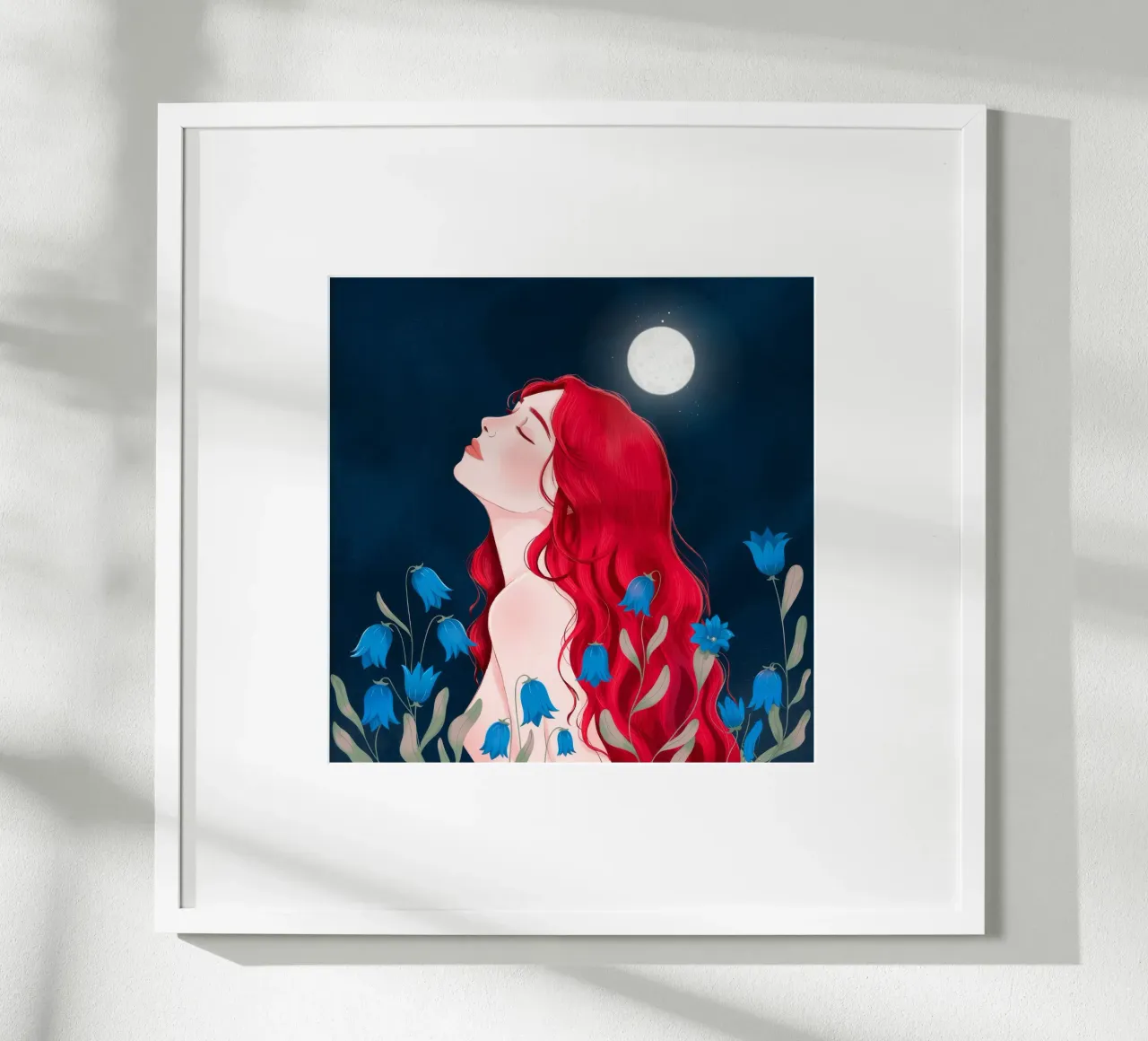 Musa al chiaro di luna poster con telaio in legno da Silent Hue