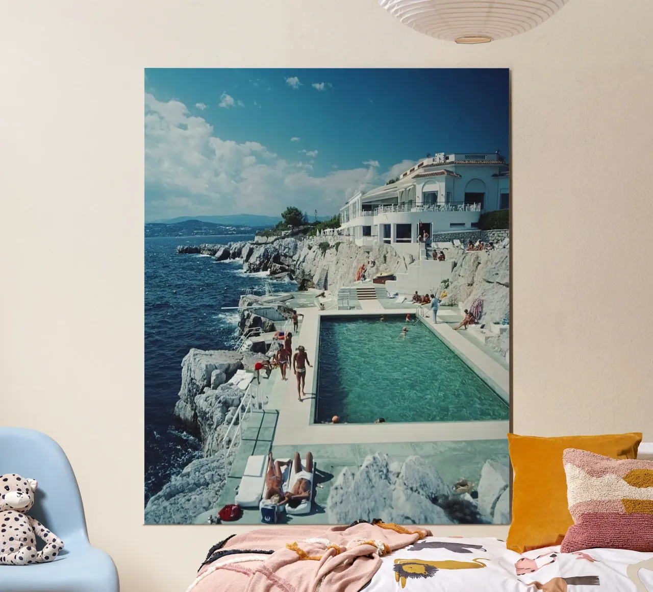 Sunbathing at the Beachside Pool Antibes, 1976 - Slim Aarons hahnemühle by The Poster UK