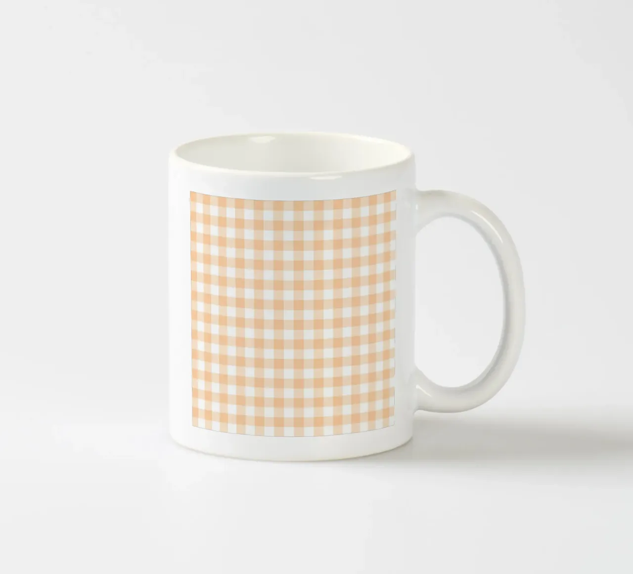 Gingham pesca pastello tazza in ceramica da Happy Littles