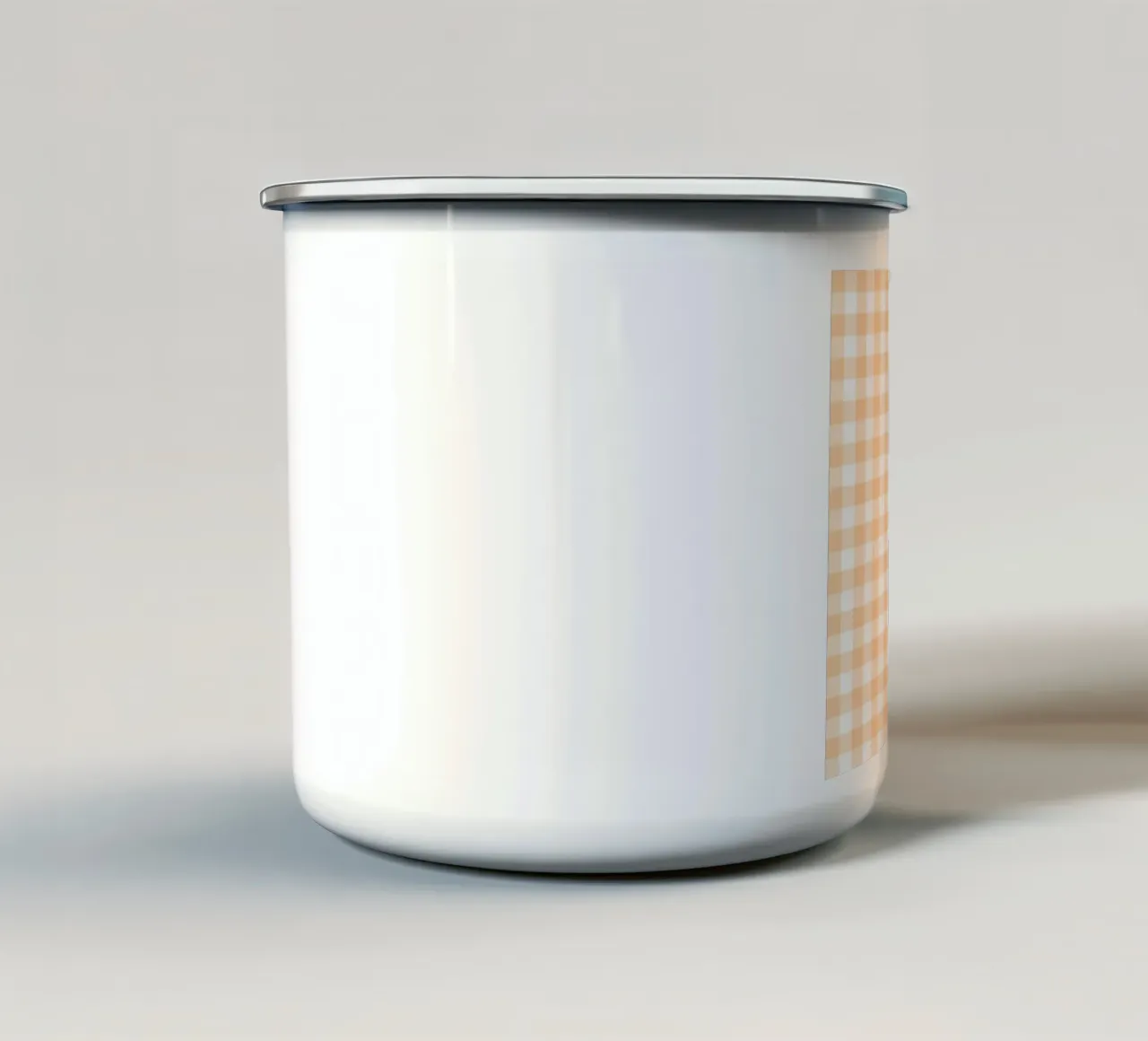 Gingham pesca pastello tazza in smalto da Happy Littles