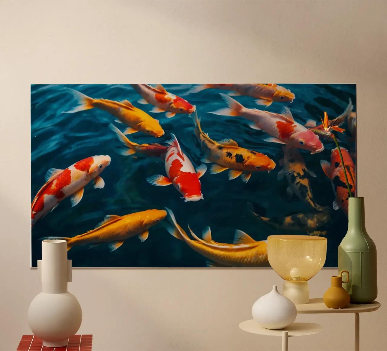 Poissons koi colorés nageant dans l'eau claire d'un jardin serein poster avec cadre en aluminium de DesignDoodle