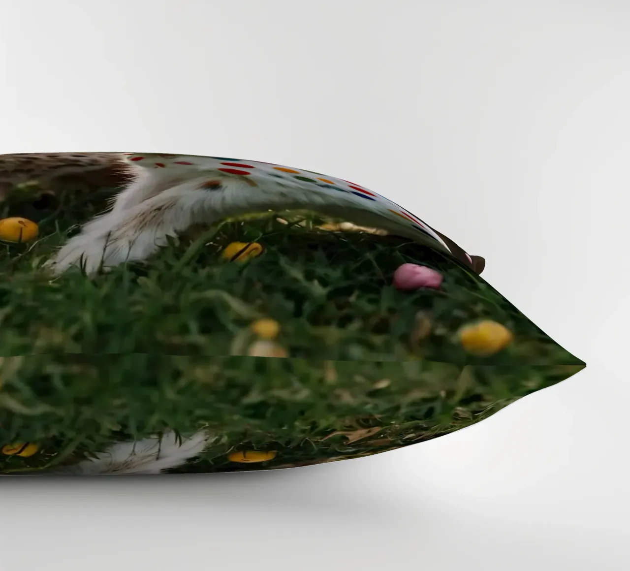 Conigli colorati giocano in un giardino soleggiato cuscino da DesignDoodle