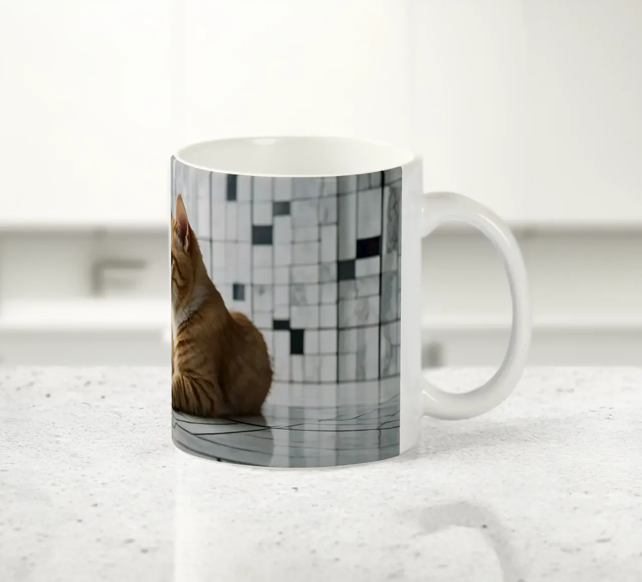 Gatto soriano arancione che si rilassa sul pavimento piastrellato in un interno moderno tazza in ceramica da DesignDoodle