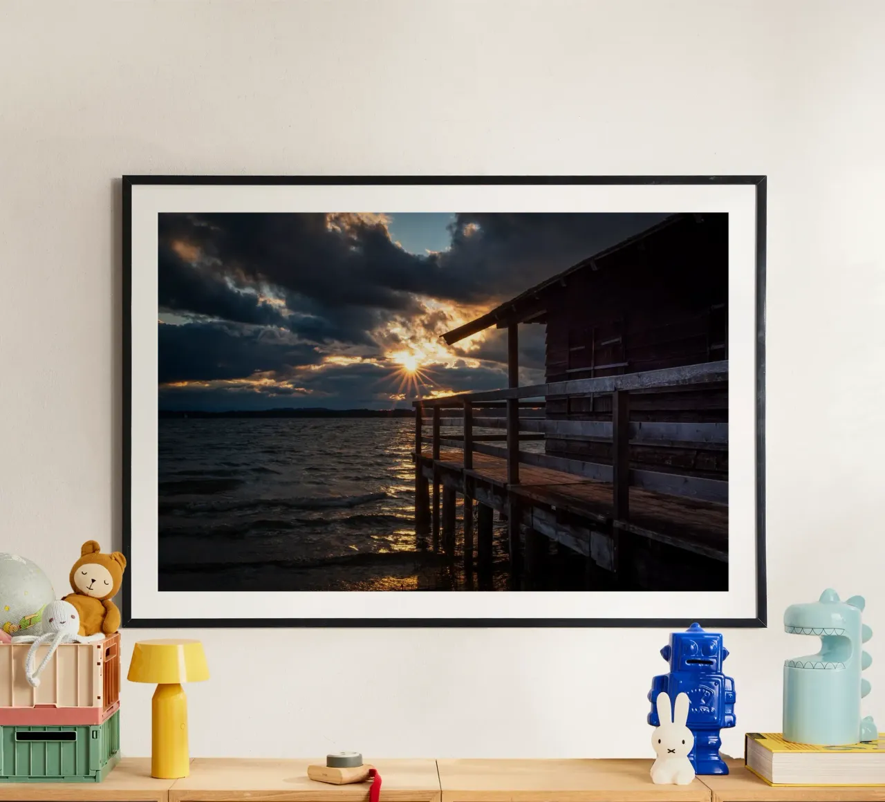 Chiemsee Seehaus al tramonto poster con telaio in legno da 5ecken