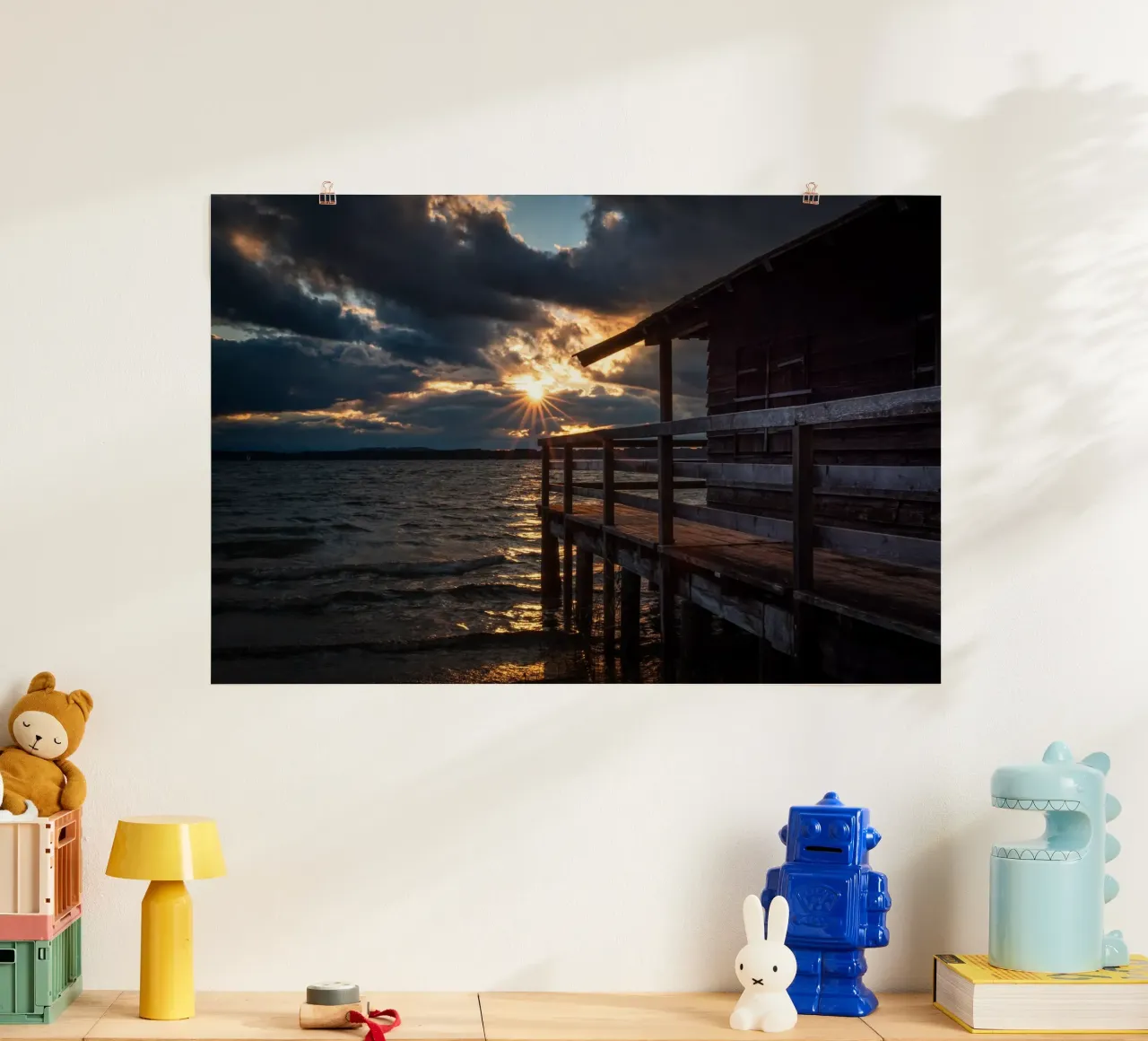 Chiemsee Seehaus al tramonto poster con telaio in legno da 5ecken