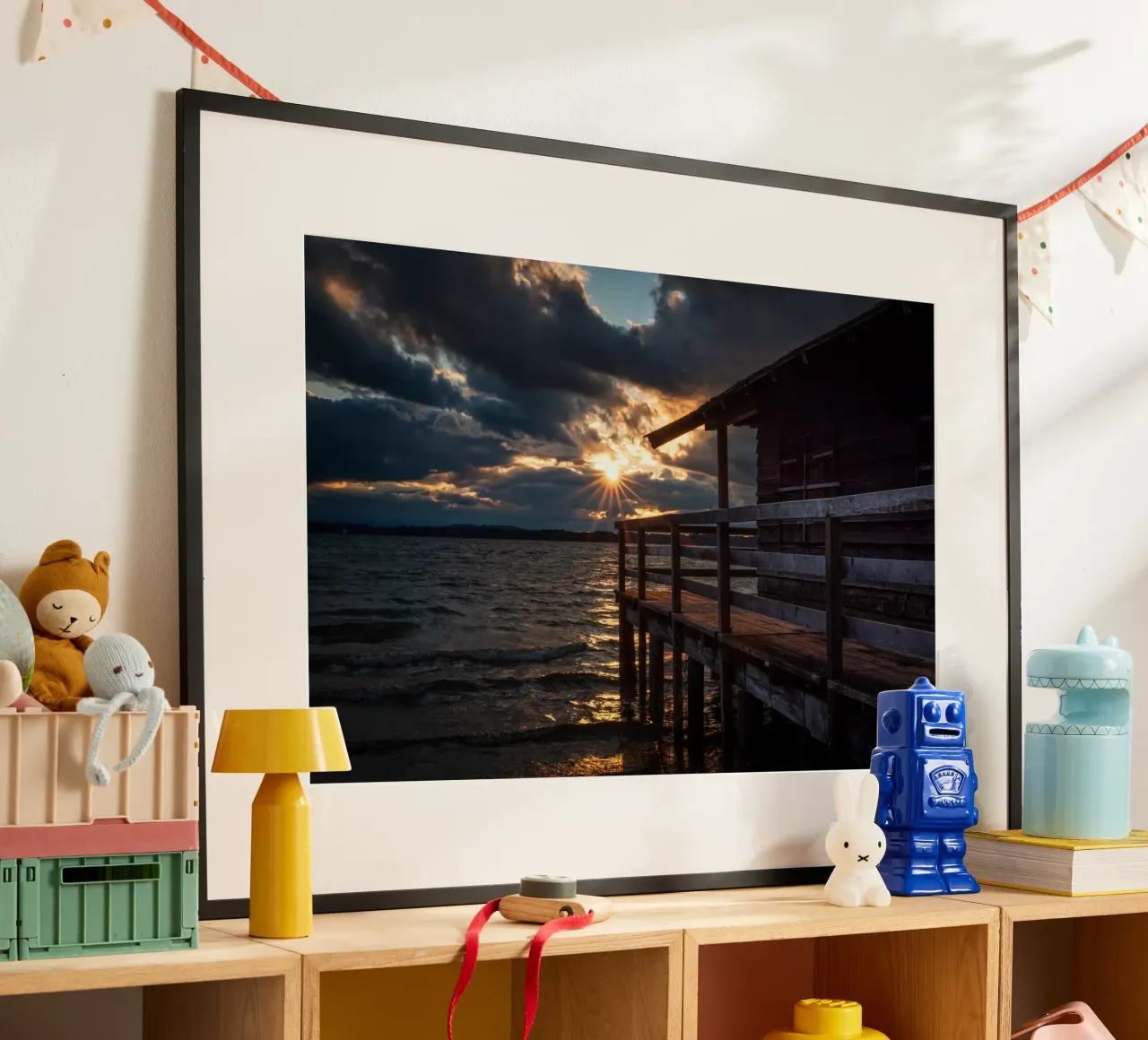 Chiemsee Seehaus al tramonto poster con telaio in legno da 5ecken